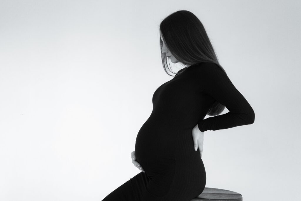 10-amazing-positions-to-relieve-gas-while-pregnant-embrace-comfort